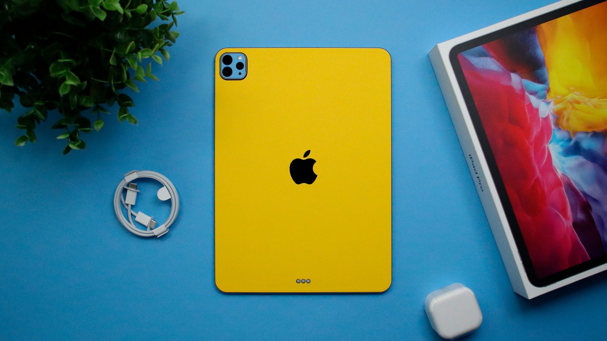 iPad Pro 12.9" (2022, Gen 6, M2) Textured matt yellow skins