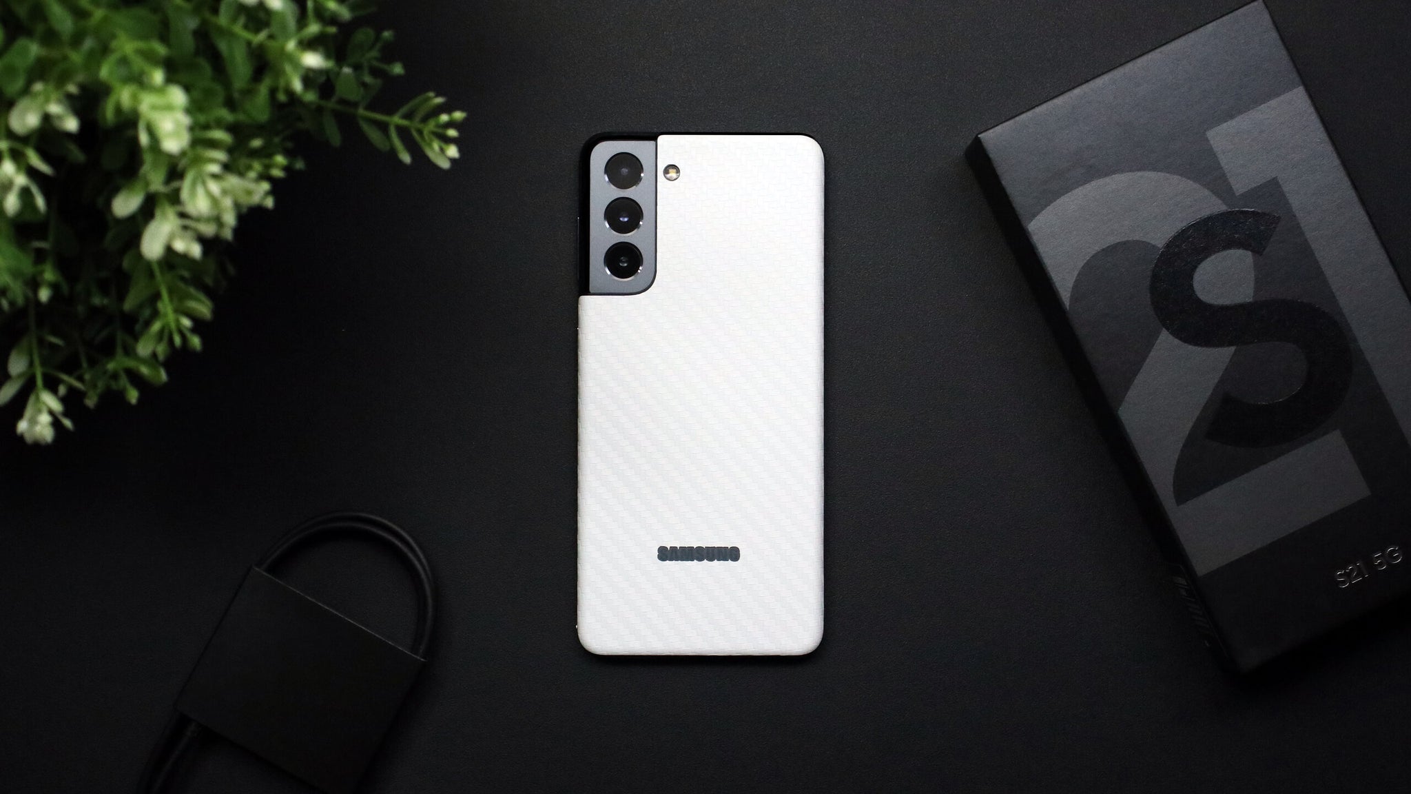 Samsung Galaxy S21 White Carbon Fibre Skins
