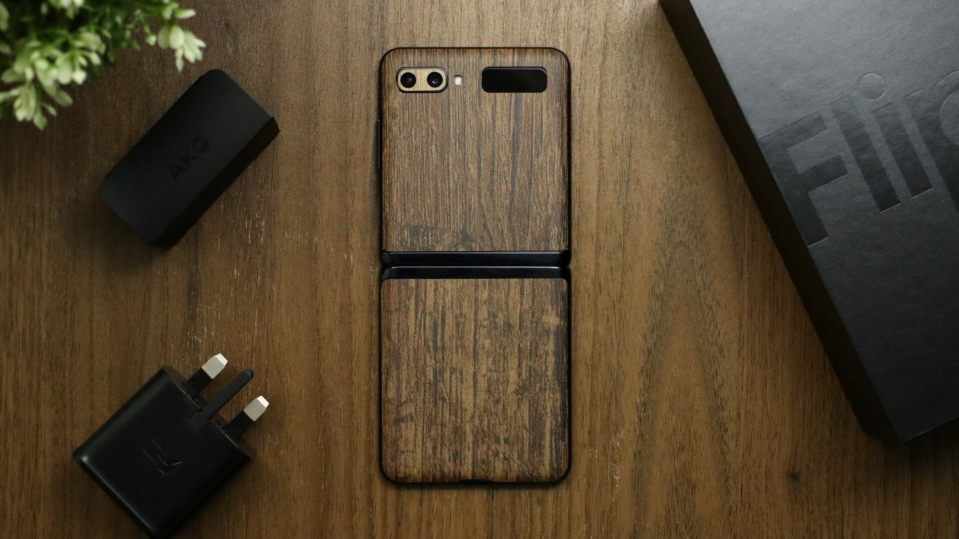 Samsung Galaxy Z Flip Aged Oak Skins