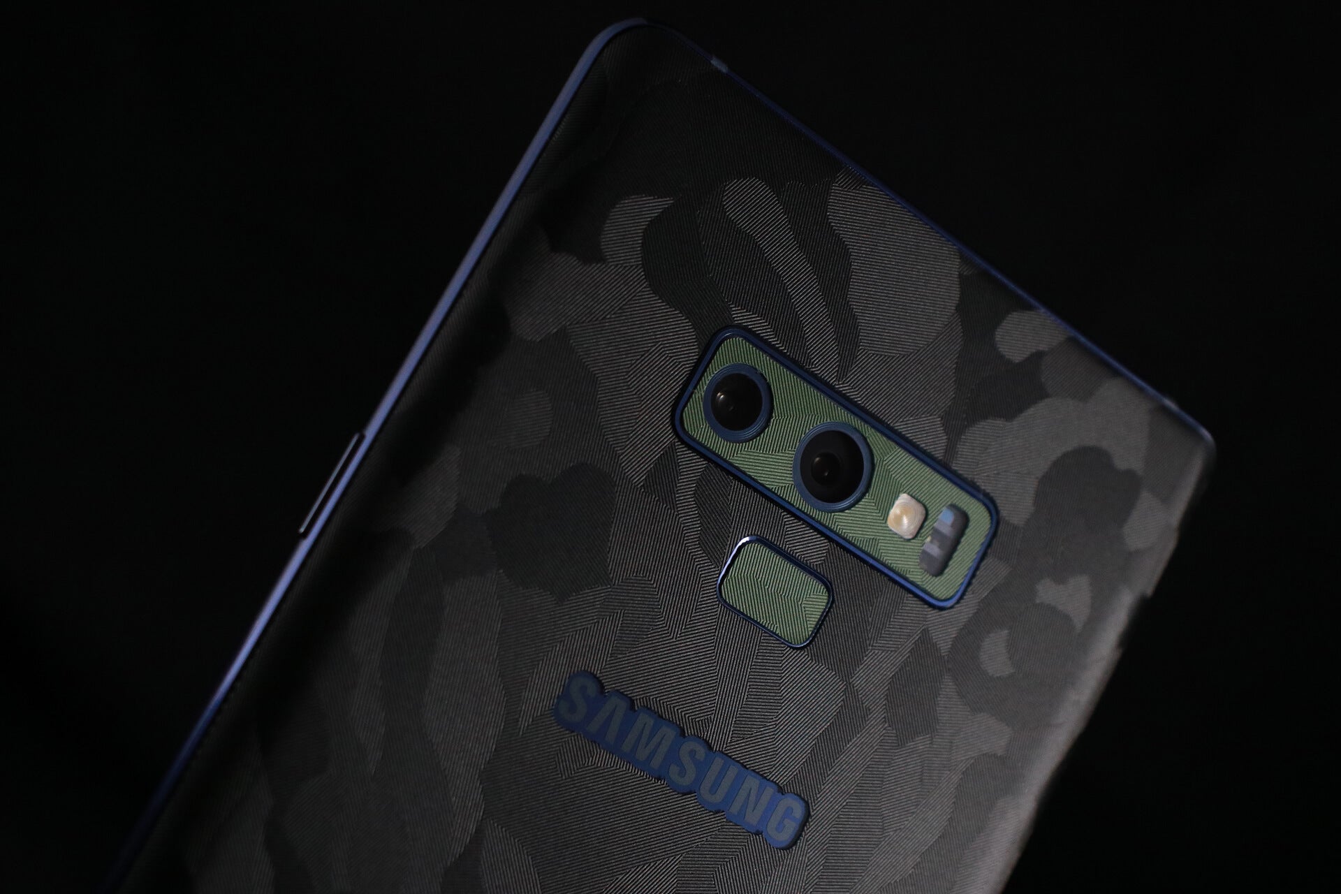 Samsung Galaxy Note 9 Black Camo Skins