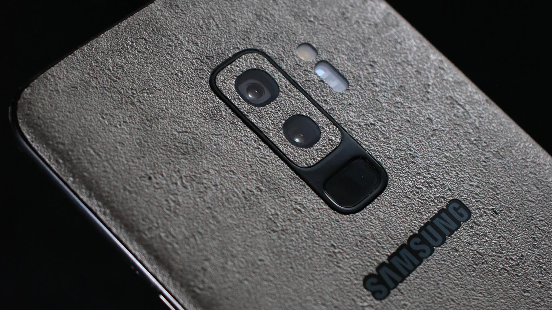 Samsung Galaxy S9 Plus Sahara Concrete Skins