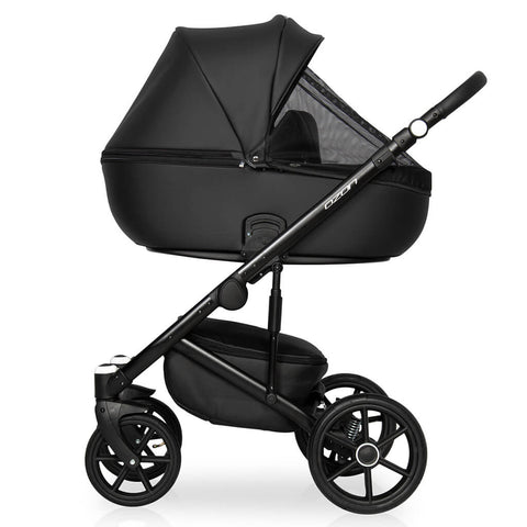 Schwarzer Kinderwagen Riko Basic Ozon mit Moskitonetz