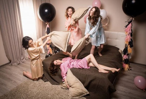 Wonderbaarlijk Pajama Party Ideas for Adults – Tony & Candice WU-18