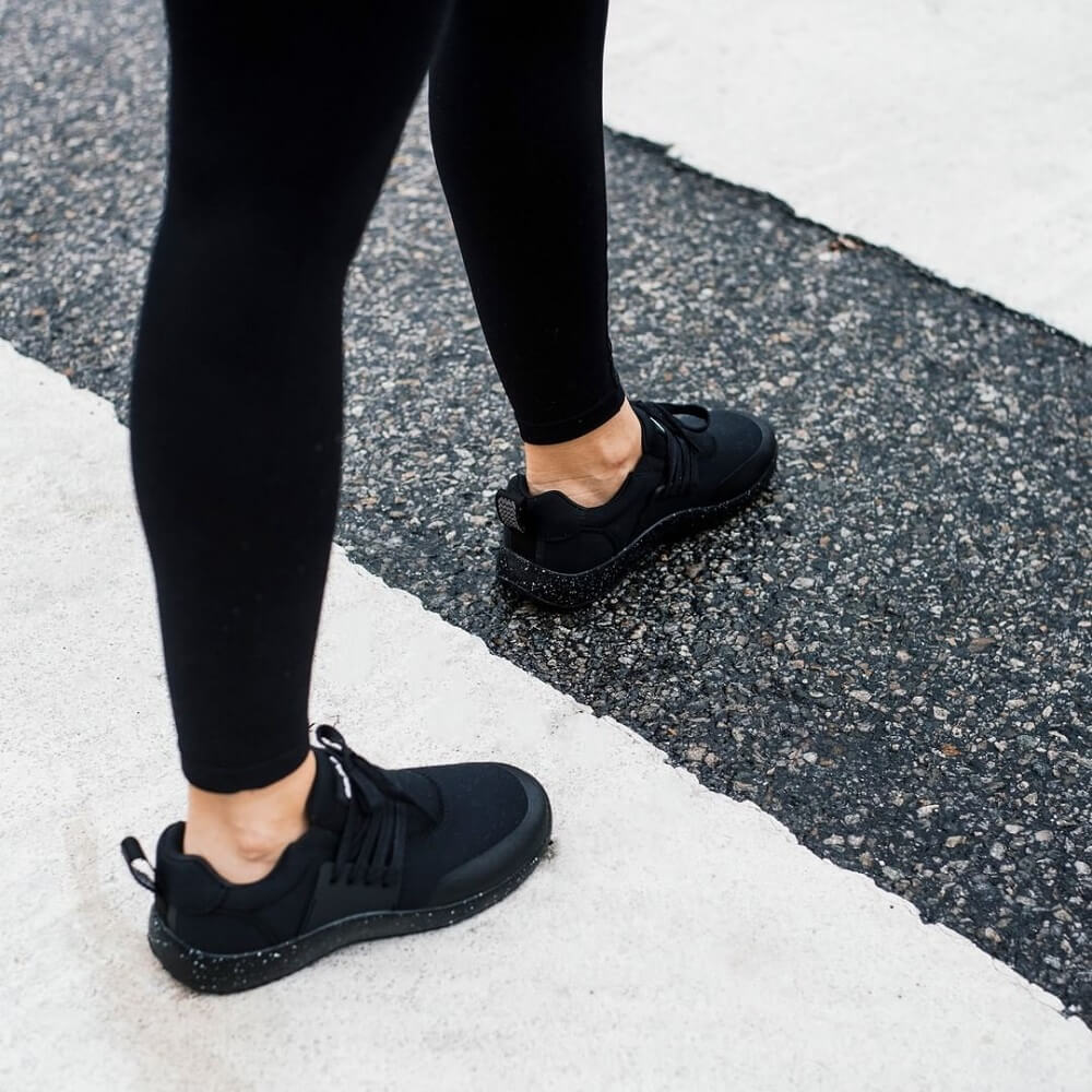 Women's Black Slip Resistant Shoes for Work | Snibbs