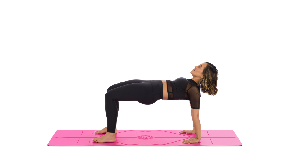 Yoga Reverse Tabletop Pose (Ardha Purvottanasana) to help strengthen knees