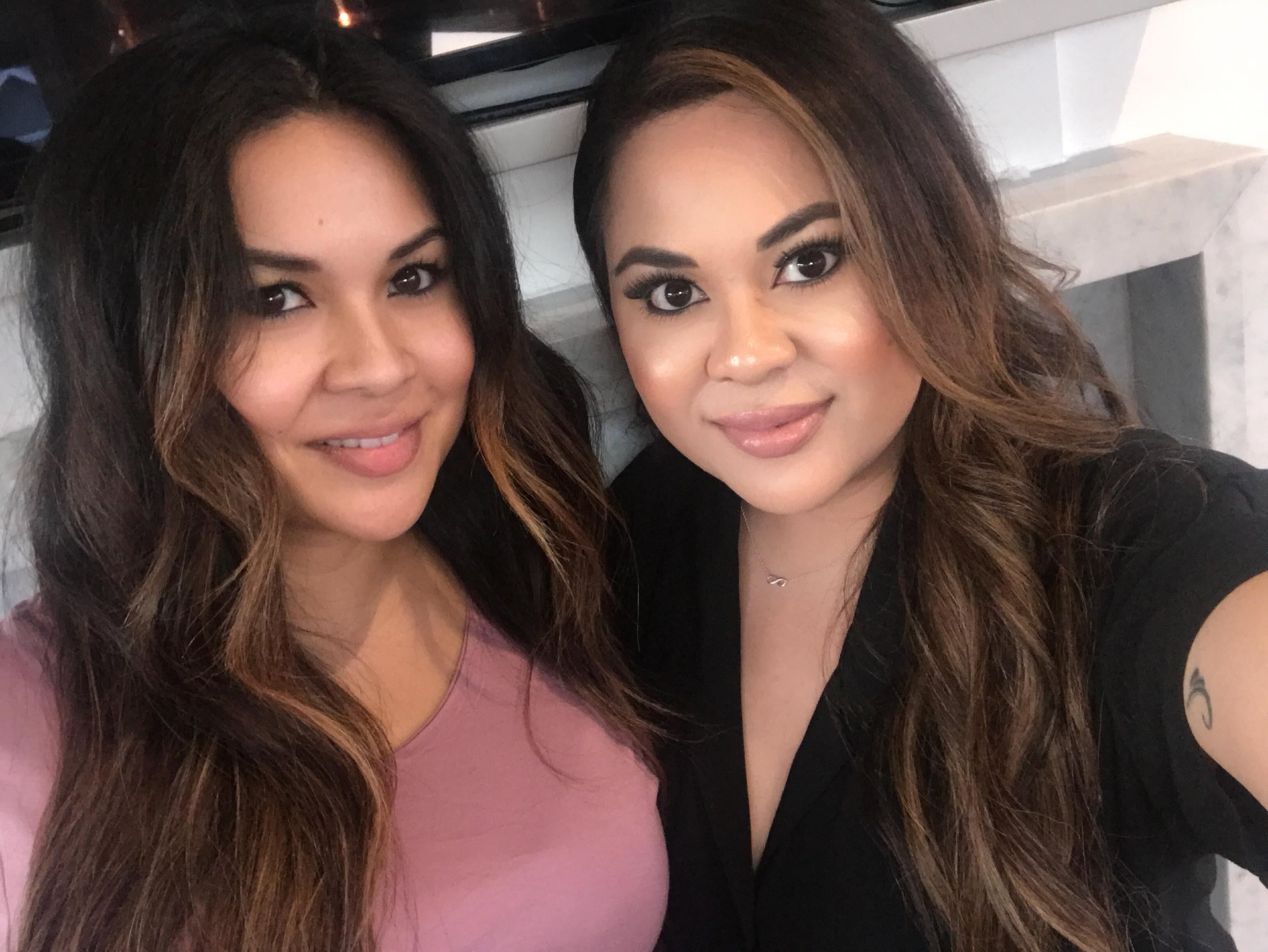 Co-founders of Emme Hair Veronica and Maria