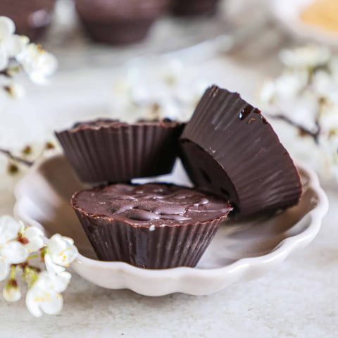 keto dark chocolate and peanut butter cups