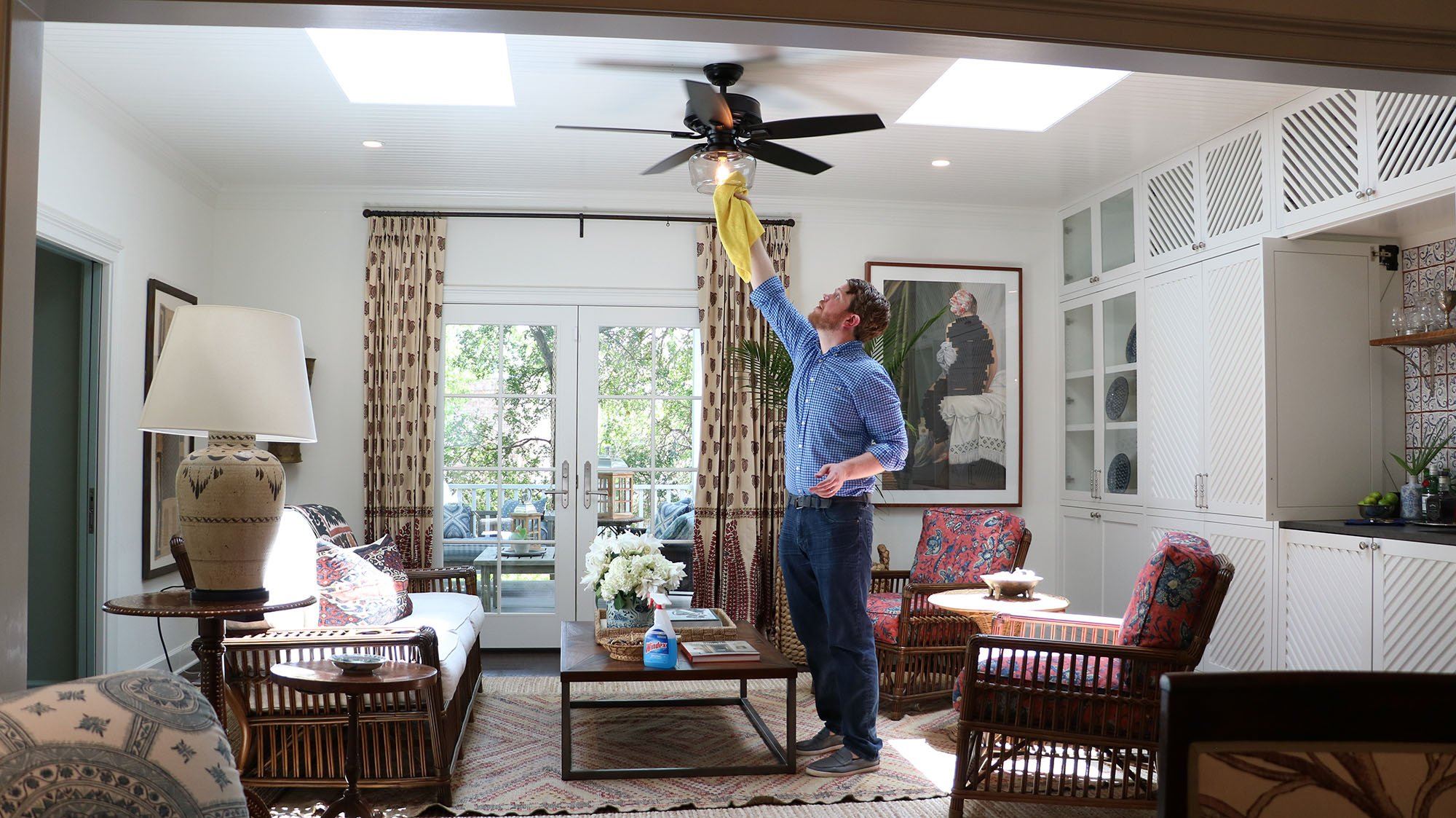 How to clean a ceiling fan without a ladder & Hunter Fan