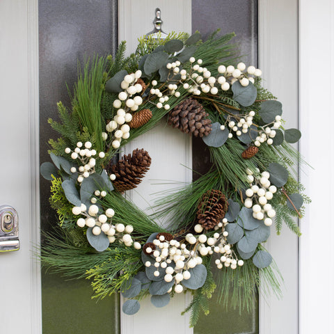 white-berry-and-pinecone-christmas-wreath