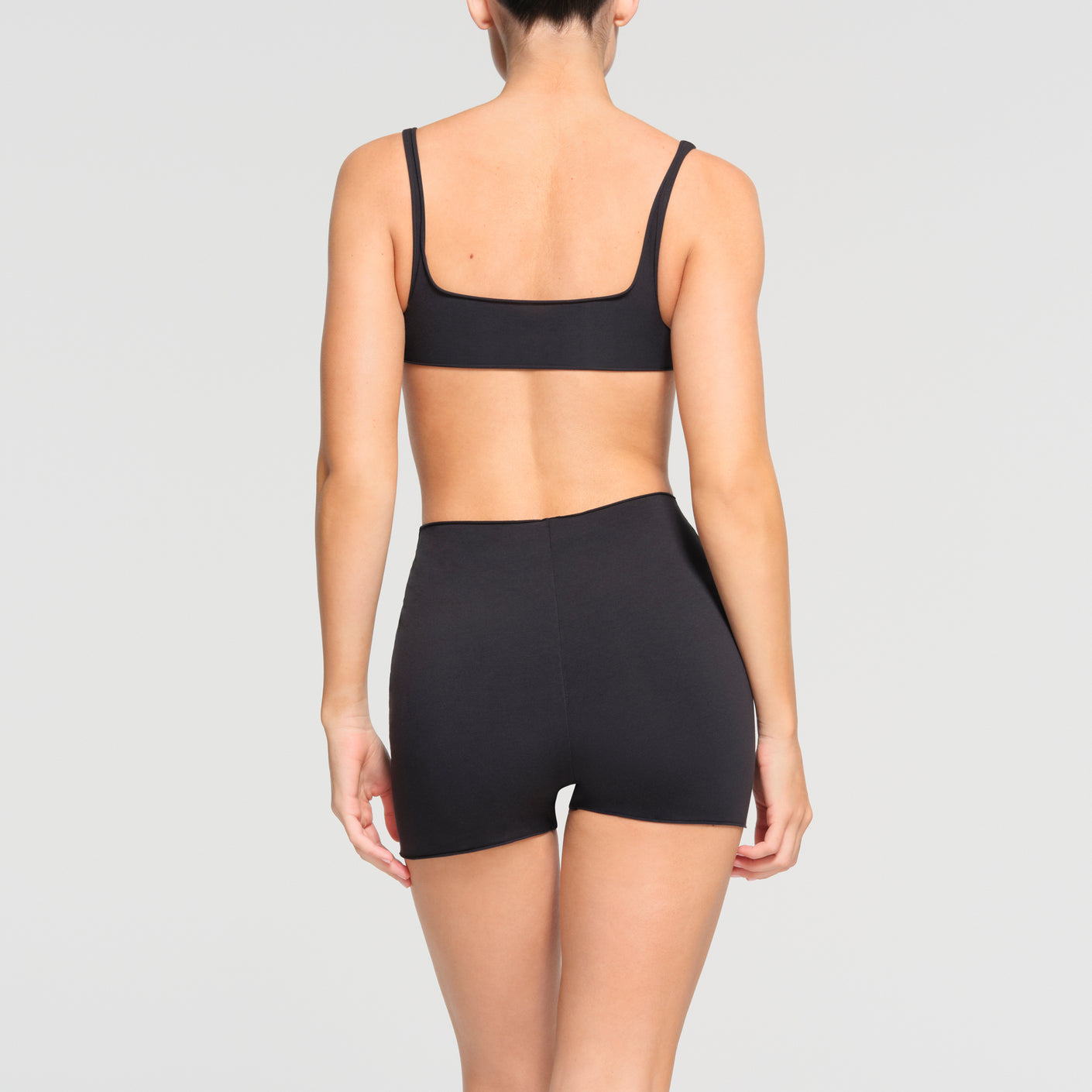 Skims High-waist Shine Shorts In Onyx