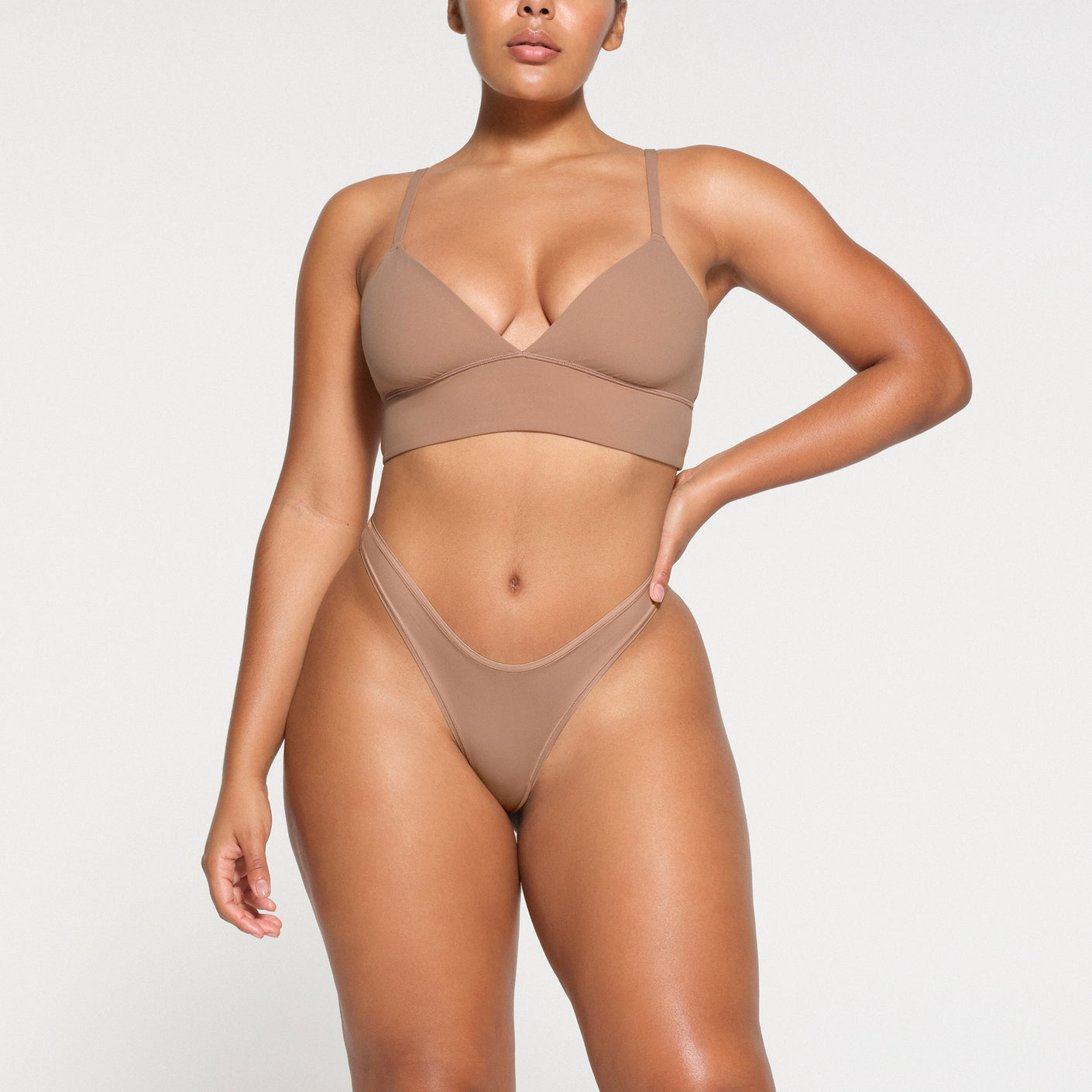 FITS EVERYBODY TRIANGLE LONGLINE BRALETTE | SIENNA