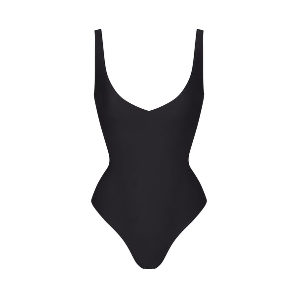 SKIMS on X: JUST LAUNCHED: THE SHAPEWEAR SHOP A complete selection of SKIMS  solutions for toning, sculpting and smoothing, including our all-new Contour  Lift collection and restocked Low Back Shapewear, all in
