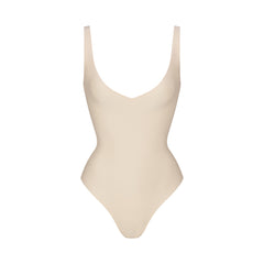 SEAMLESS SCULPT THONG BODYSUIT