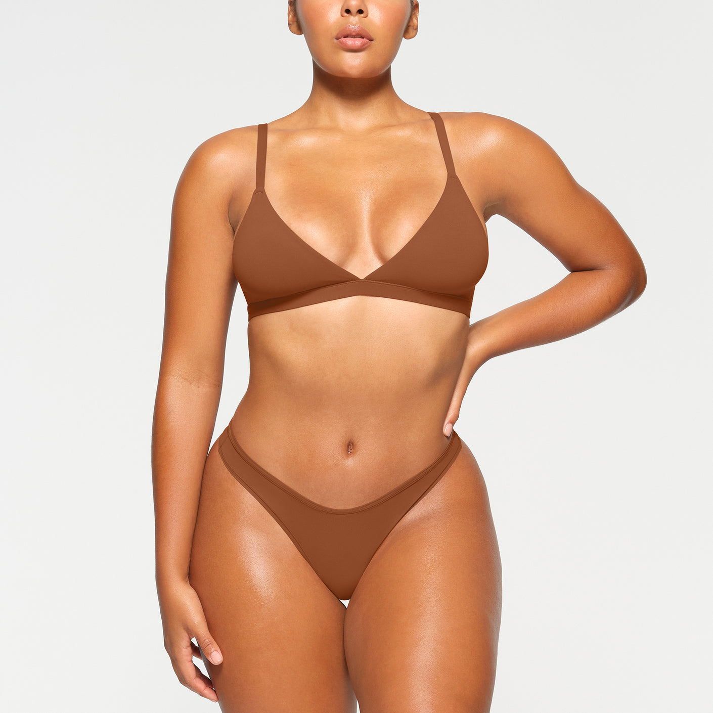 FITS EVERYBODY TRIANGLE BRALETTE | BRONZE