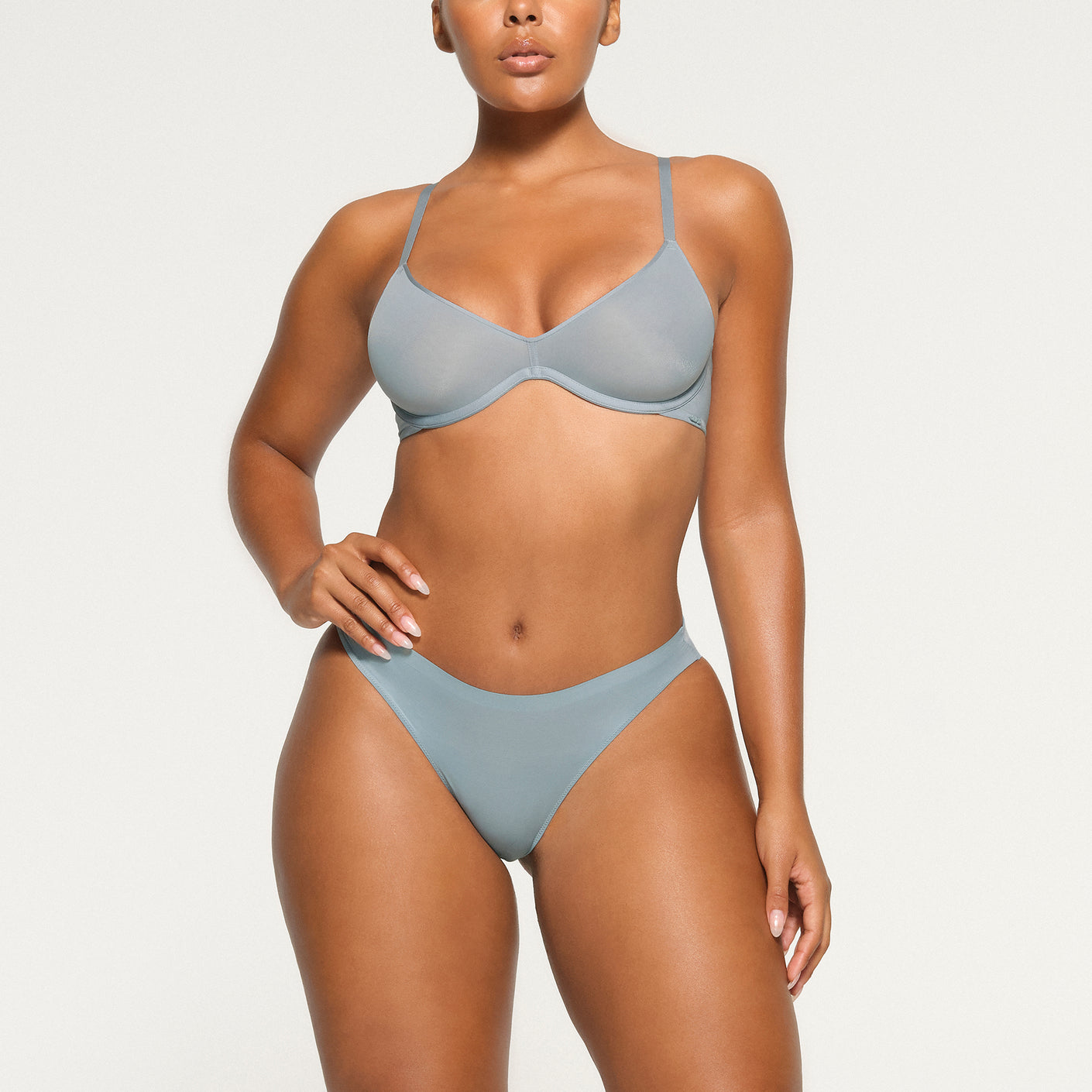 WEIGHTLESS SCOOP BRA | DENIM