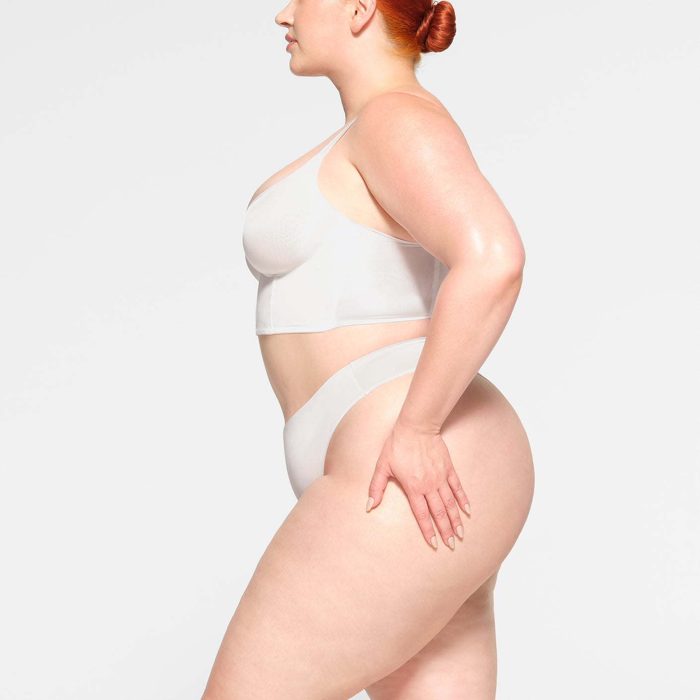 SKIMS PLUS SIZE REVIEW TRYING THEIR LOUNGEWEAR BRAS AND SHAPEWEAR 