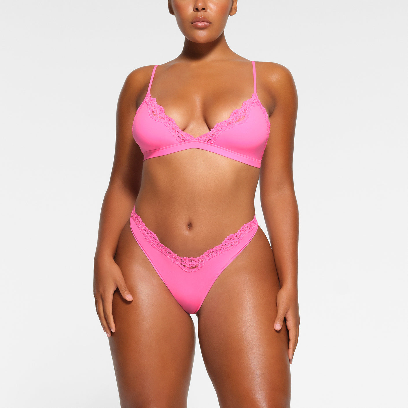 FITS EVERYBODY LACE DIPPED THONG | TAFFY