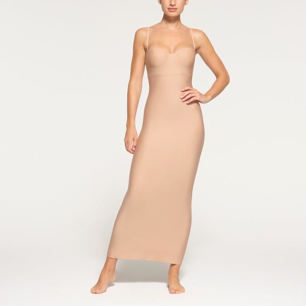 SKIMS BODY UNDERWIRE SLIP DRESS | SAND