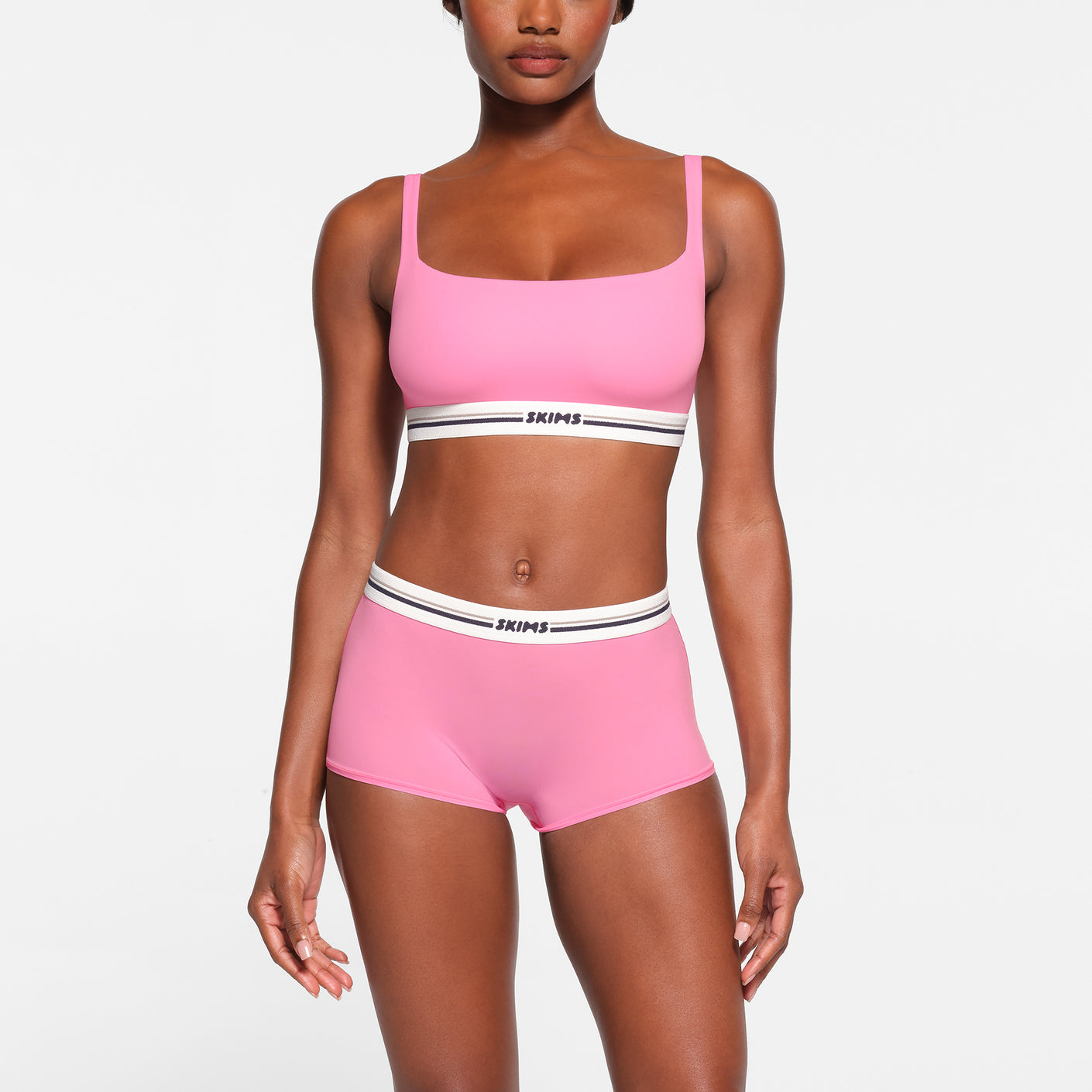 FITS EVERYBODY LOGO STRAIGHT NECK BRALETTE