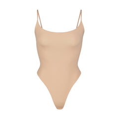 Skims Seamless Sculpt Low Back Thong Bodysuit In Cocoa