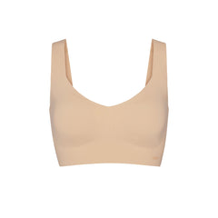 Track Outdoor Scoop Neck Bralette - Bubble Gum - L at Skims