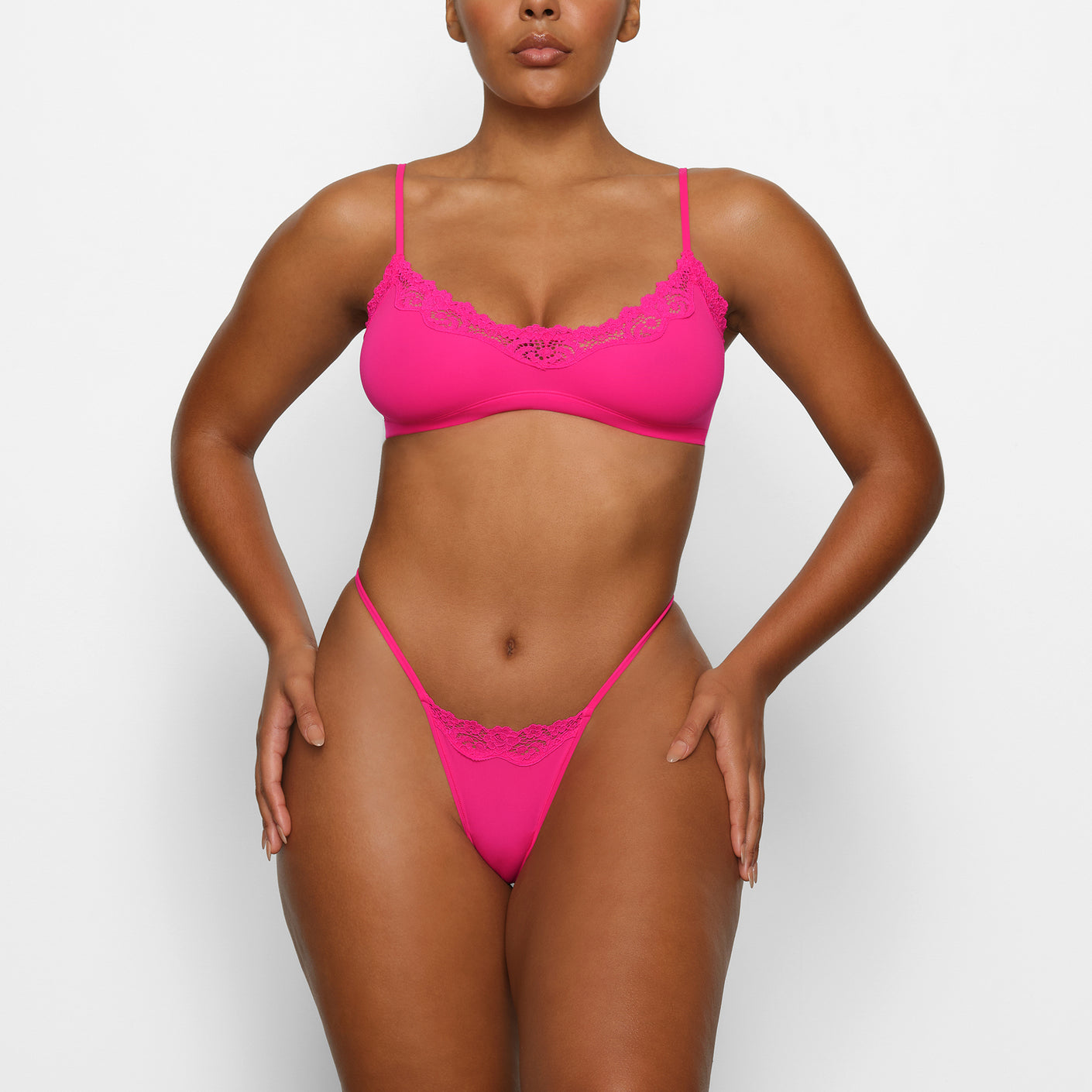 Track Fits Everybody Lace T Shirt Bra - Neon Pink - 38 - D at Skims