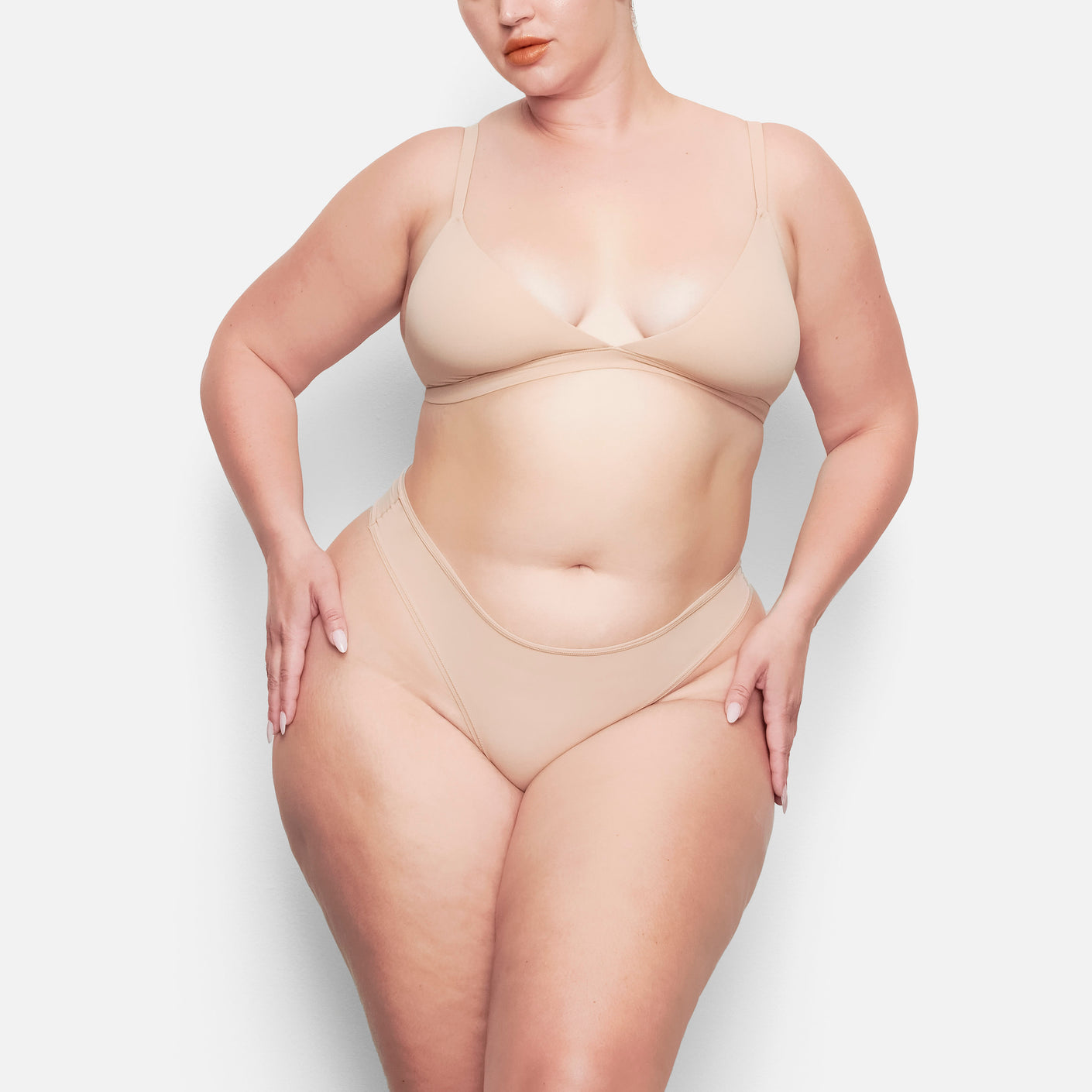 SKIMS NWT! Adaptive Fits Everybody Triangle Bralette Tan Size XL - $38 (20%  Off Retail) New With Tags - From Amit