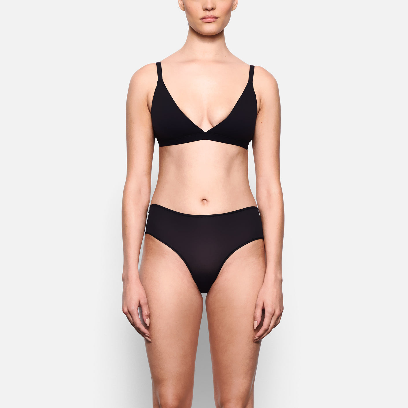 Skims NWT Fits Everybody Micro Thong in Onyx Size XS