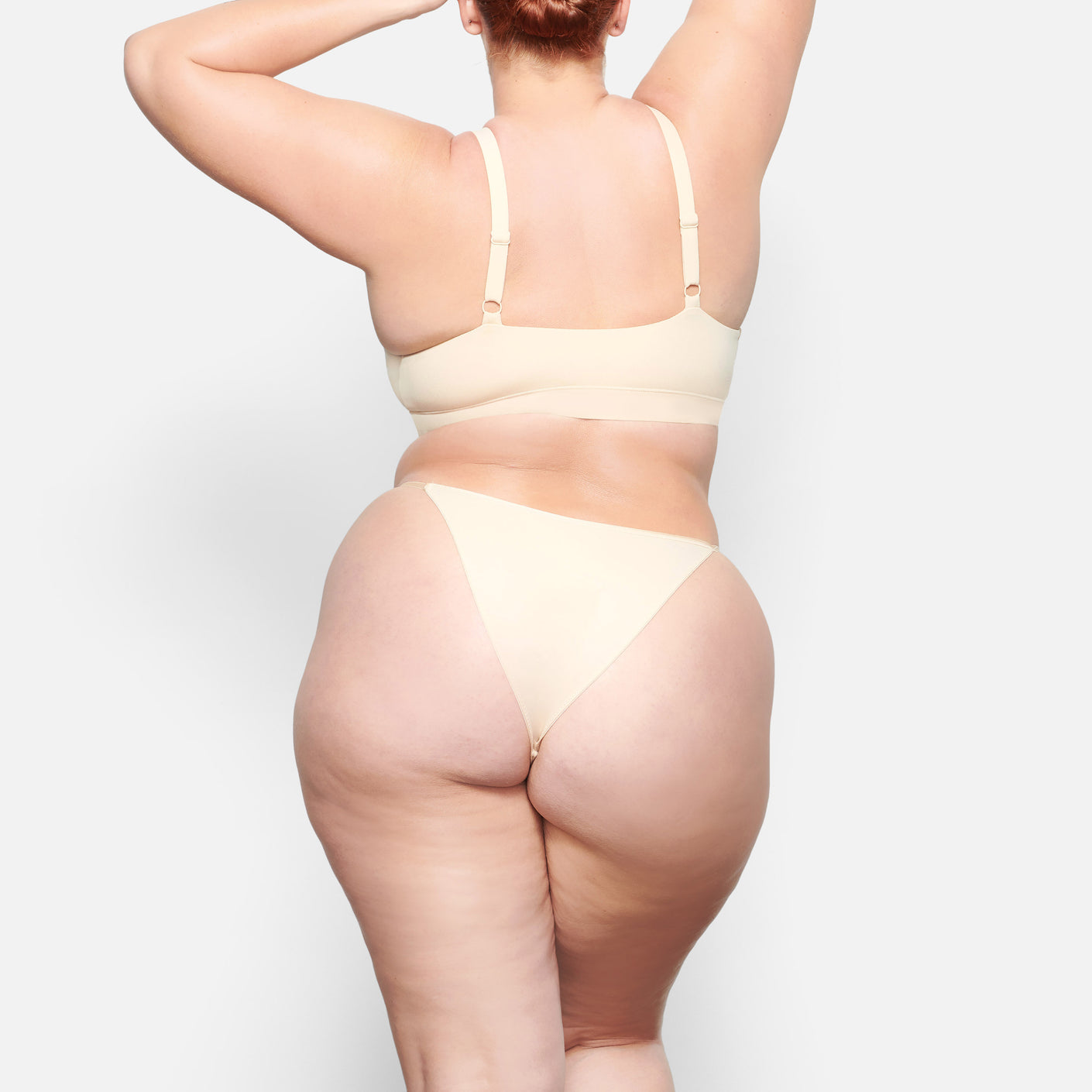 Skims Fits Everybody Thong In Neutral