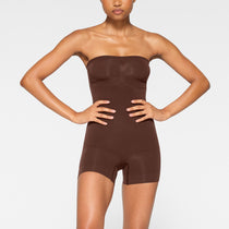 New @SKIMS Seamless Sculpt Strapless Shortie Bodysuit. My Rating 10/10