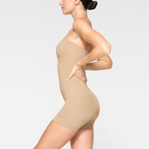New @SKIMS Seamless Sculpt Strapless Shortie Bodysuit. My Rating 10/10