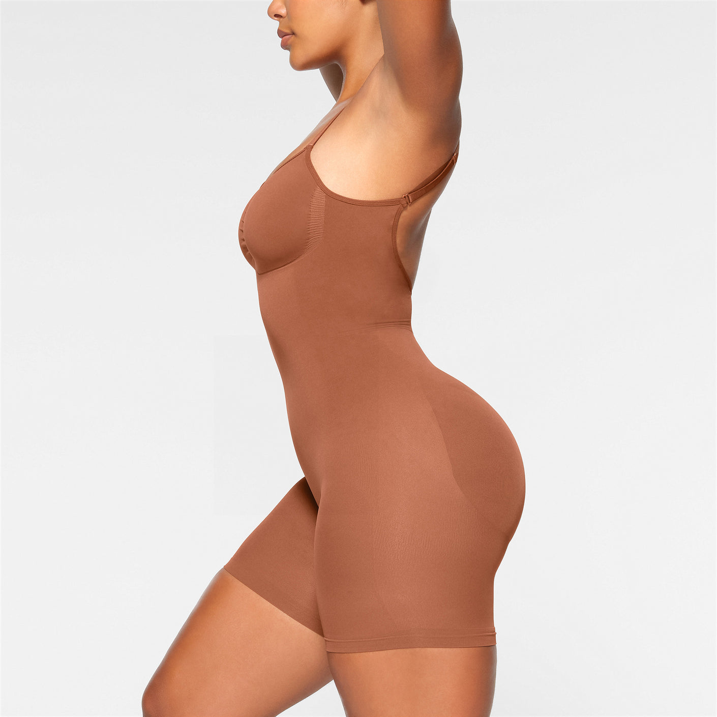 BNIB SKIMS Seamless Sculpt Low Back Bodysuit Mid Thigh S/M Sienna