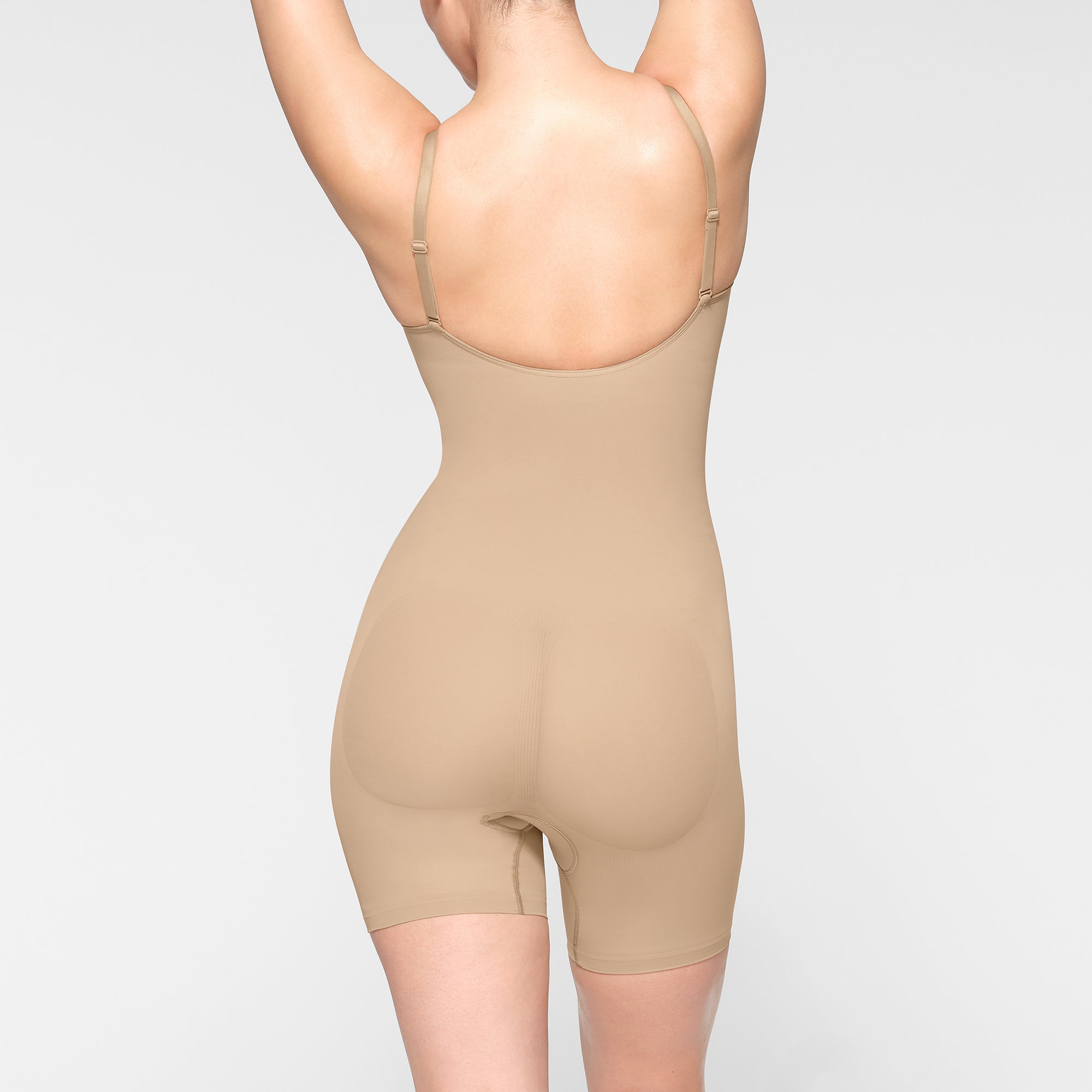 SEAMLESS SCULPT MID THIGH BODYSUIT | CLAY