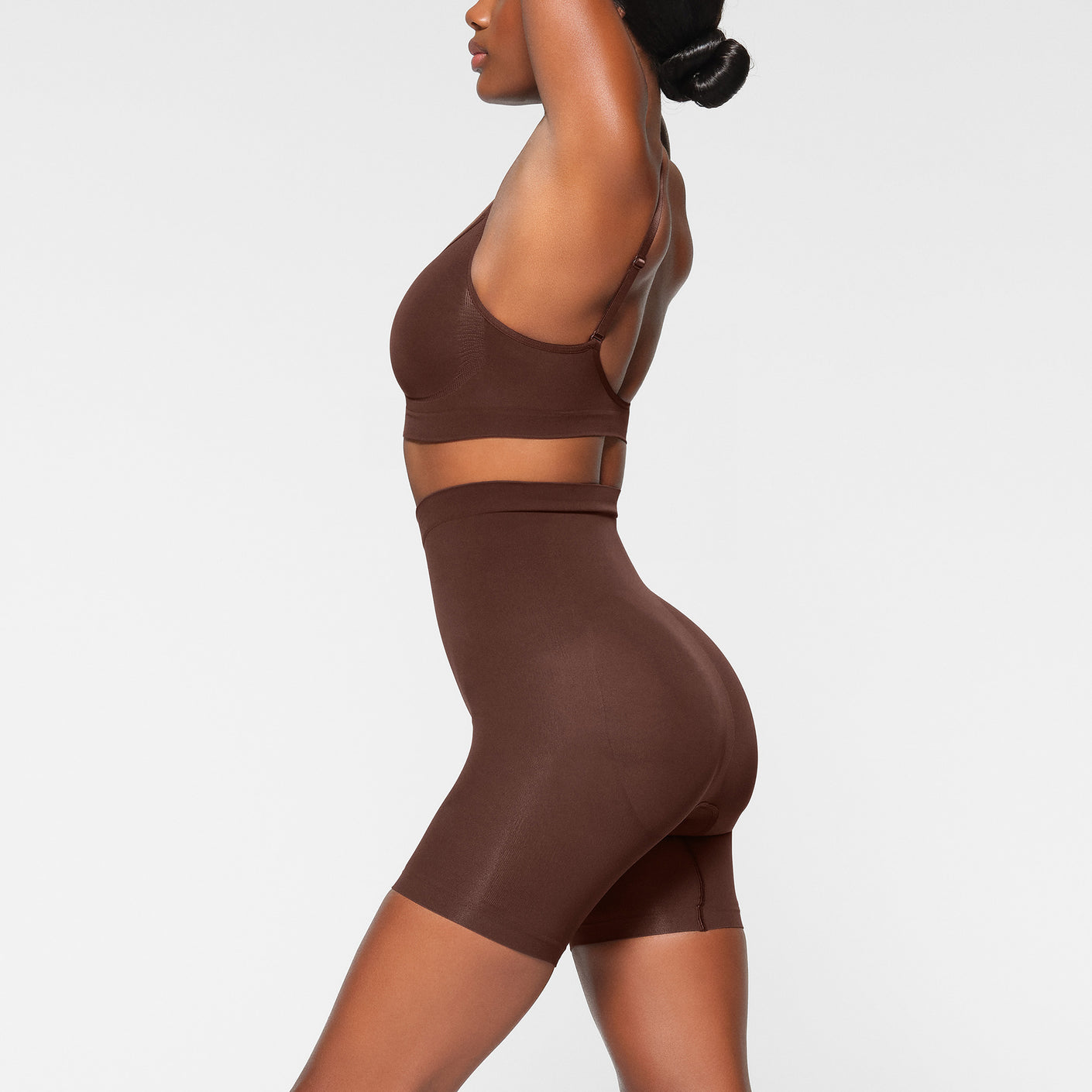 SEAMLESS SCULPT HIGH-WAISTED ABOVE THE KNEE SHORT | CLAY