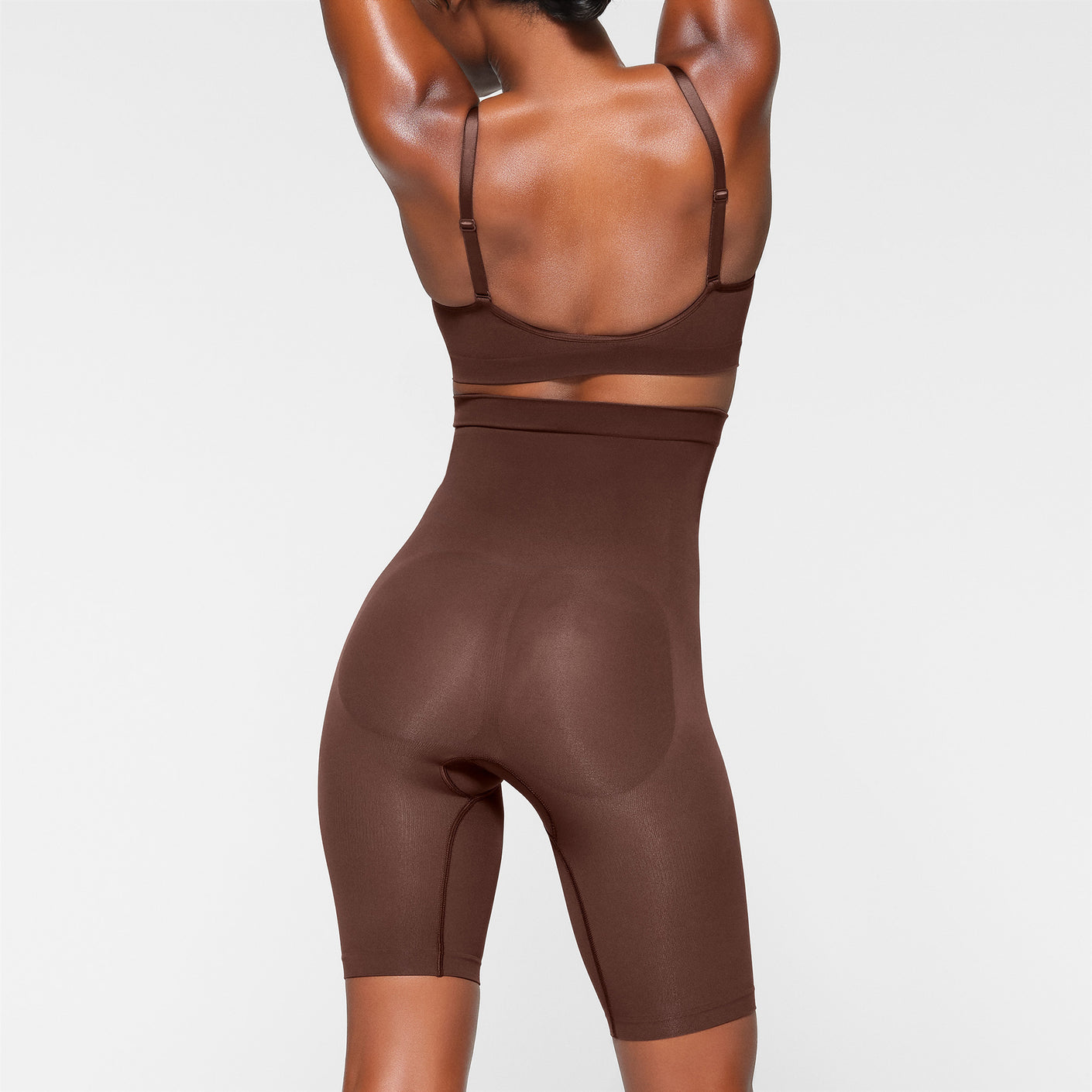 SKIMS Sculpting Shorts Above The Knee With Open Gusset Ochre XXS