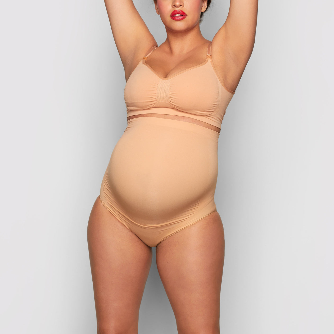 Large Breast Feeding Underwear in Front of Pregnant Women Thin