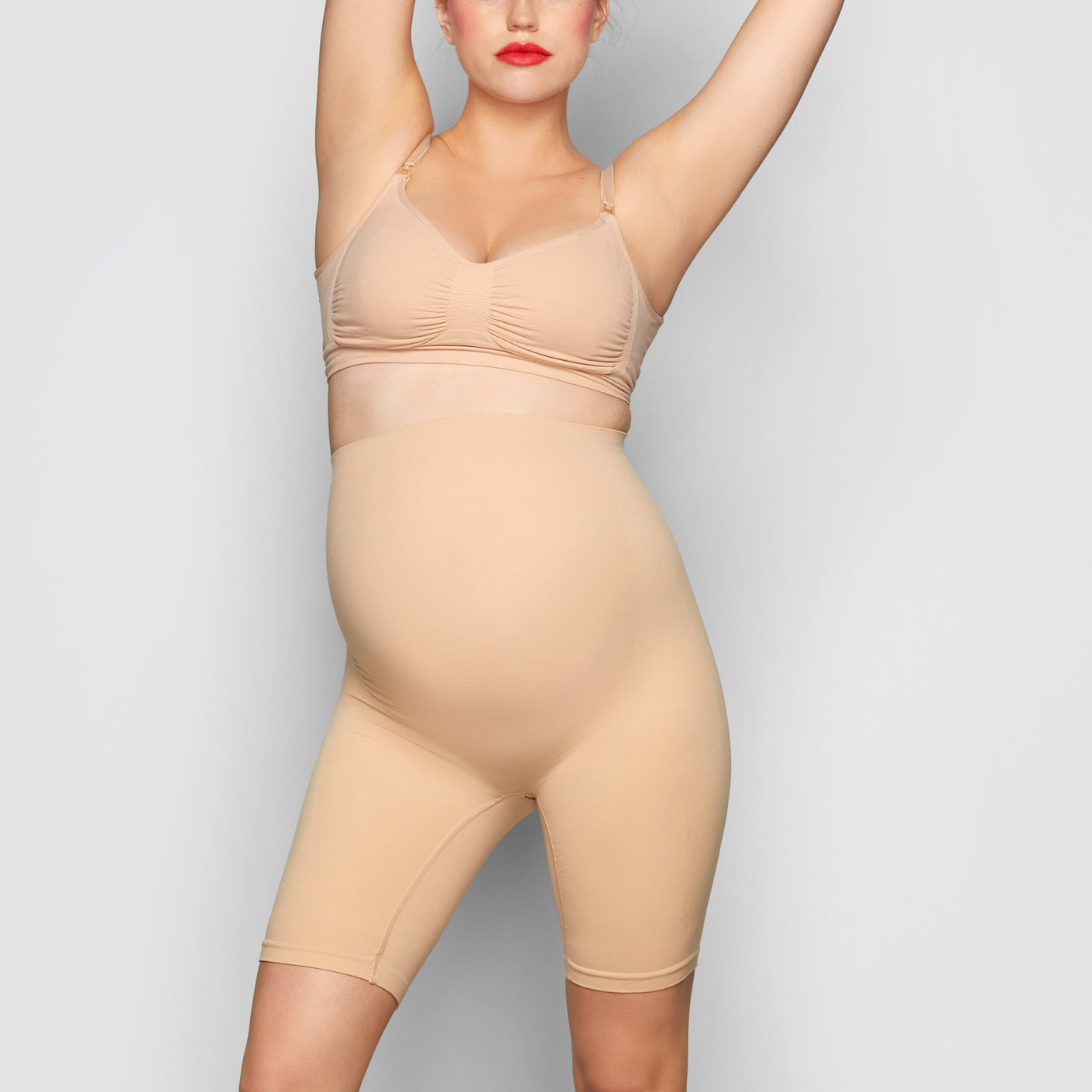 NIB NEW Skims Maternity Sculpting Bodysuit Seamless Mid-thigh Size S/M Sand