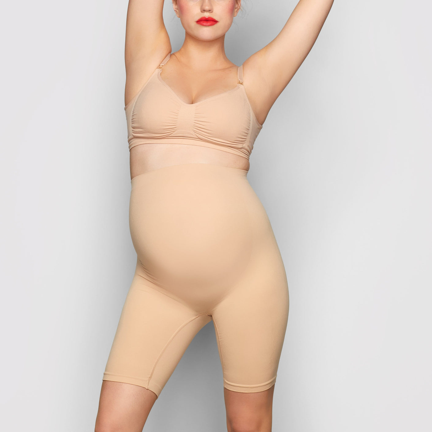 MATERNITY SCULPTING SHORT MID THIGH