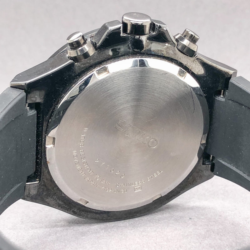 Estate Men's Seiko Neo-Sport Black Chrono Watch 7T92-0NG0-2N3615 – Walter  Bauman Jewelers