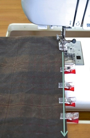 an image showing where to do the topstitching to close the opening.