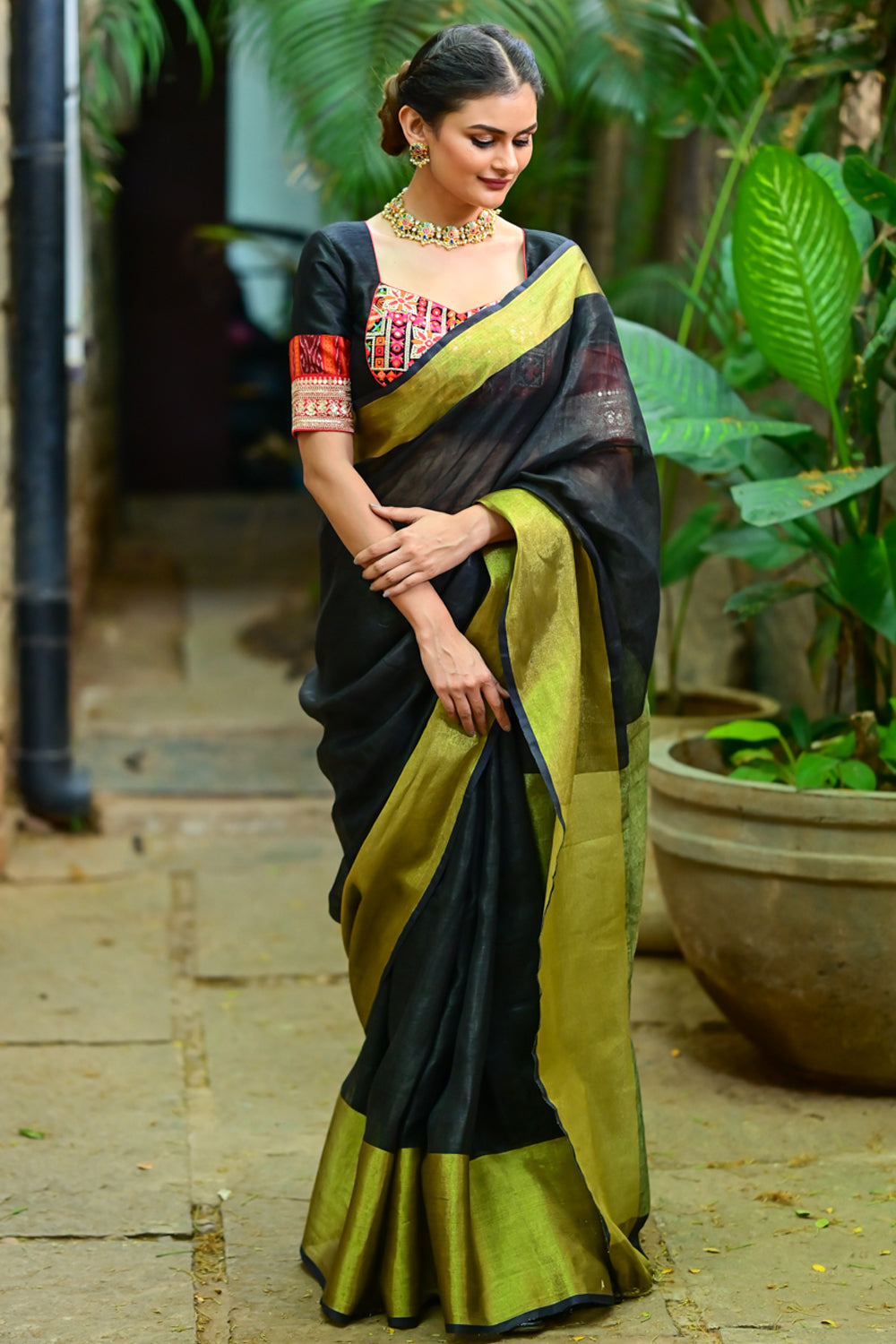 Bengal Looms - Pure Banarasi Silk Saree in Black, Green... | Facebook