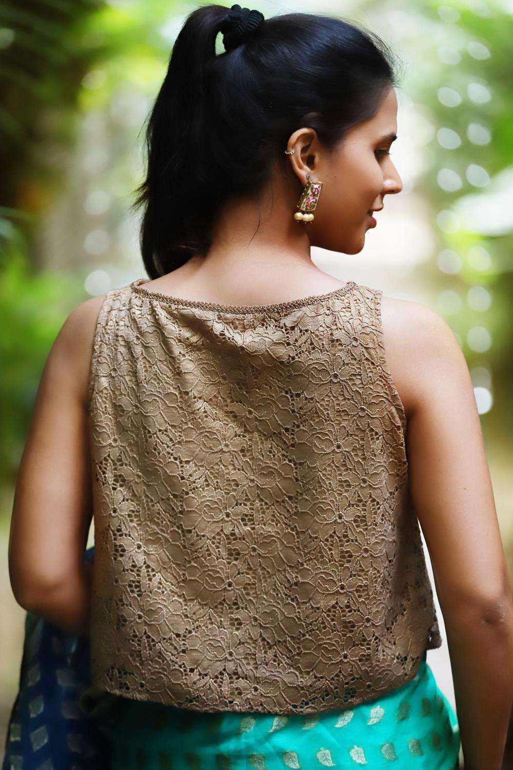 Dull gold lace crop of Blouse