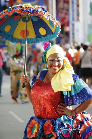 Roba la gallina carnaval Dominicano