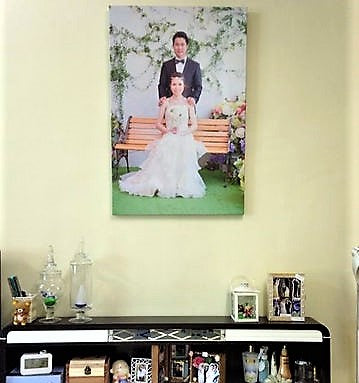 wedding photo in living room