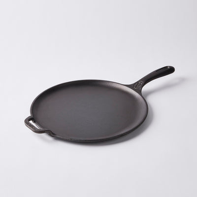 Victoria 10.5-Inch Cast Iron Comal Griddle Pan with a Long Handle, Seasoned  with Flaxseed Oil, Made in Colombia