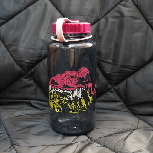 Sticker Bomb 32oz Water Bottle – The Trini Gee