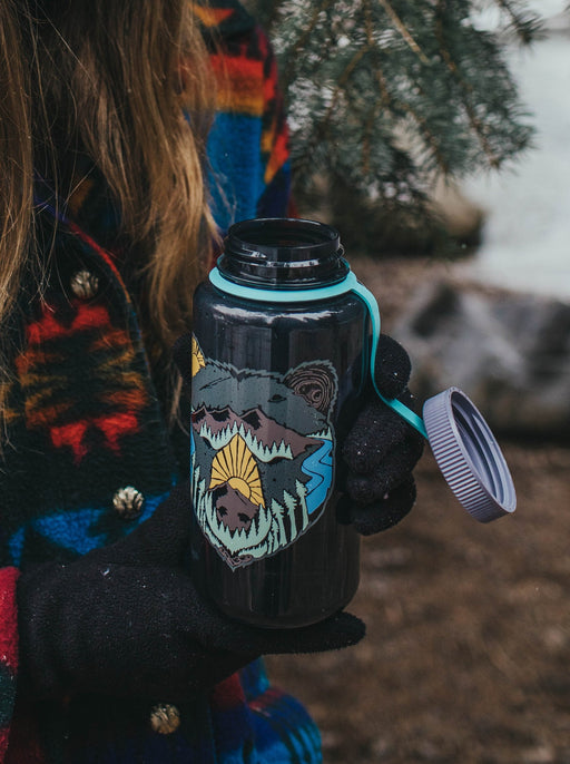 32oz YETI Water Bottle — Atomicchild