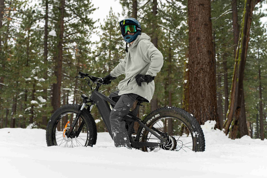 Erleben Sie den winterlichen Fahrspaß mit dem Himiway Cobra E-Bike