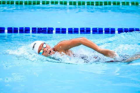 swimming with contact lenses