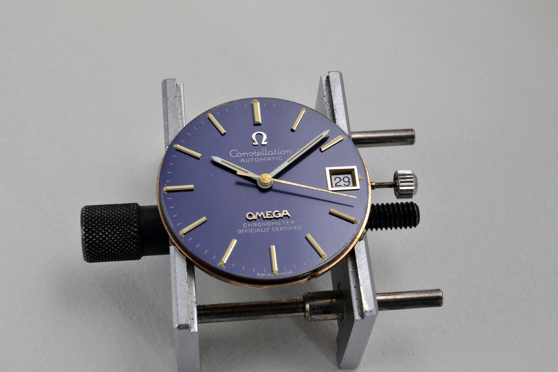 Omega Constellation "C" Bleu 168.0056 calibre 1011 : Rhabillage